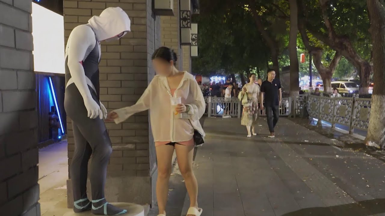 Сборник самых смешных пранков 2023 года.