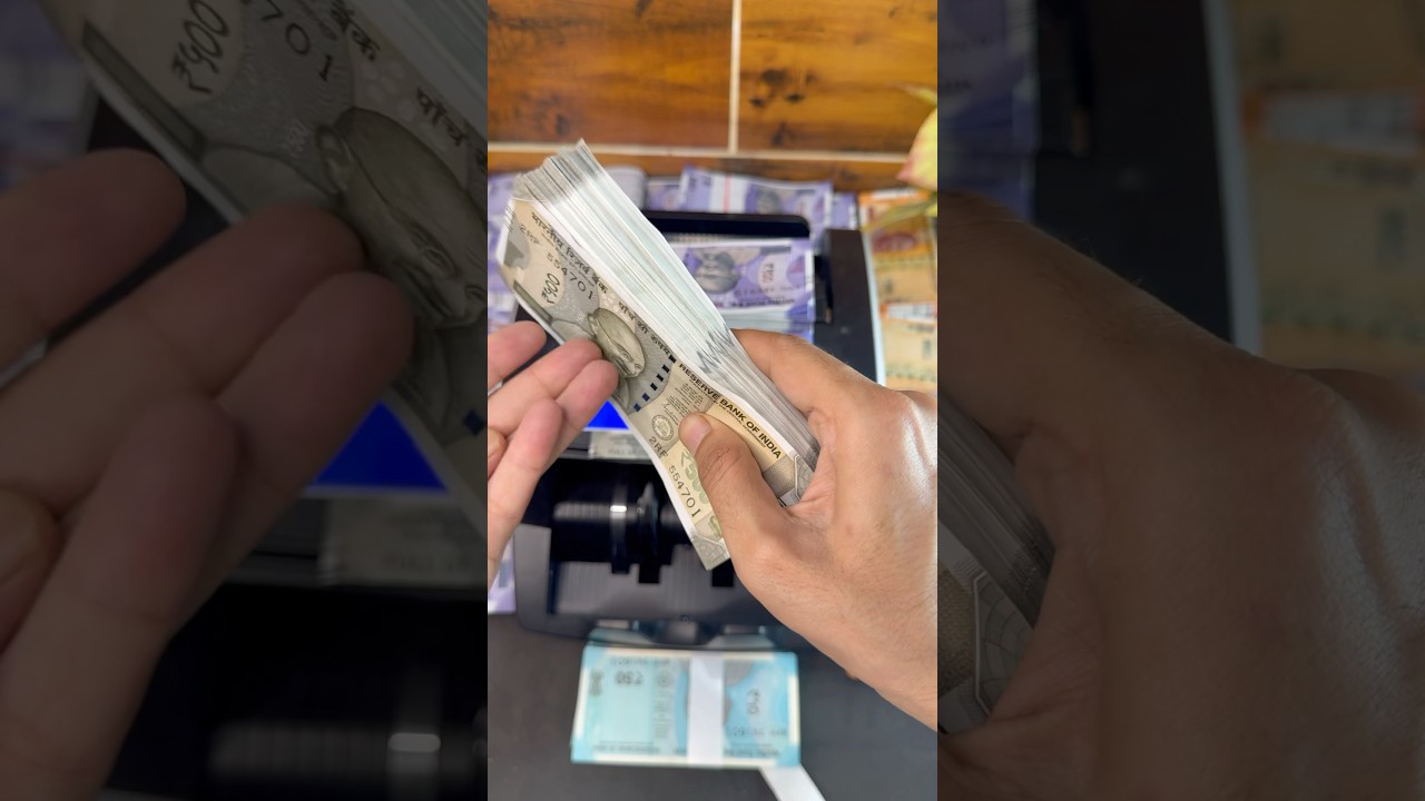 Counting 500 Rupees Bundle 