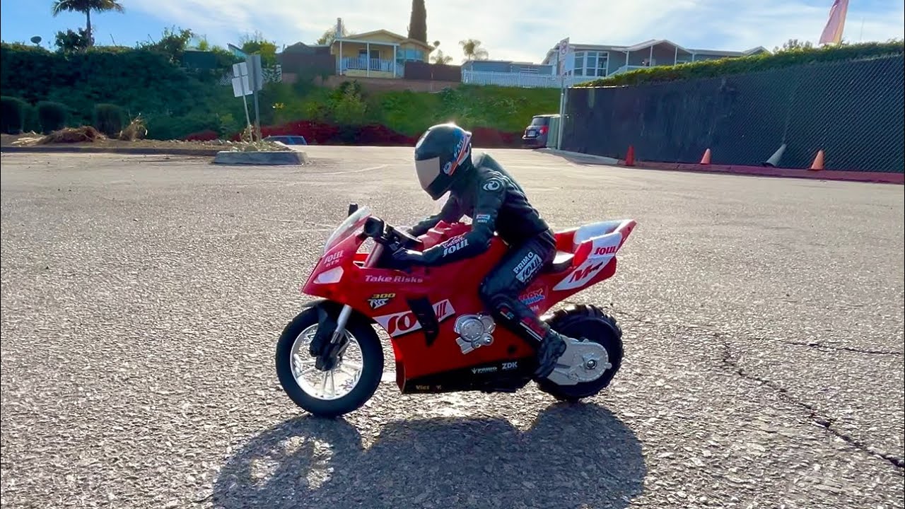 Радиоуправляемый мотоцикл Perfect Balance // Трюковый дрифт с шестиосевым гироскопом