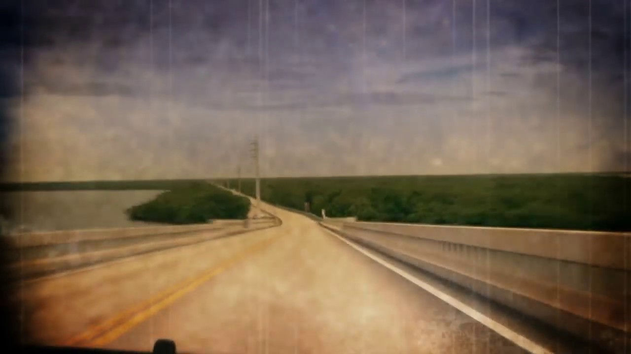 State to State - Sad Robot (Official Video) auf YouTube ansehen State to State - Sad Robot (Official Video) auf YouTube ansehen