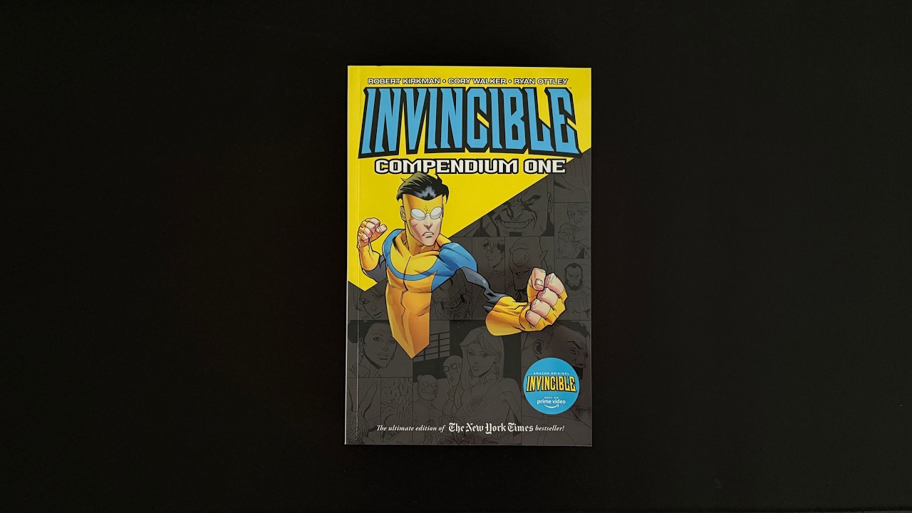 Invincible Compendium Volume 1 - Robert Kirkman - YouTube