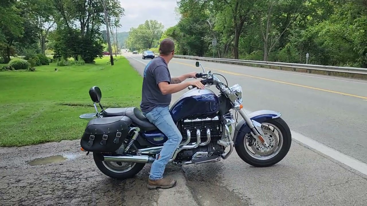 Dan test ride one on the R3