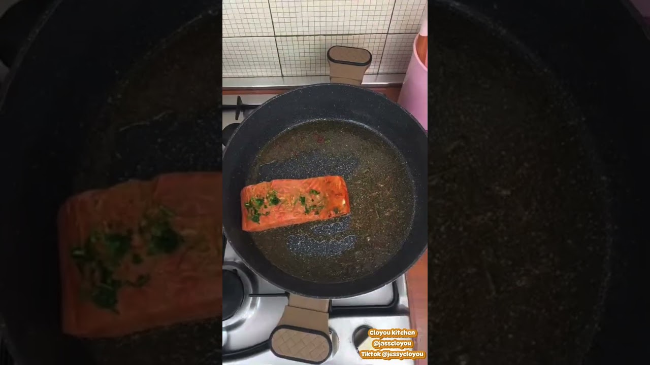 White sauce and snail pasta with salmon