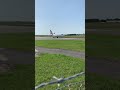 Taxi jusqu’a la piste 28 à Rennes St Jacques d’un falcon 900 de la république française
