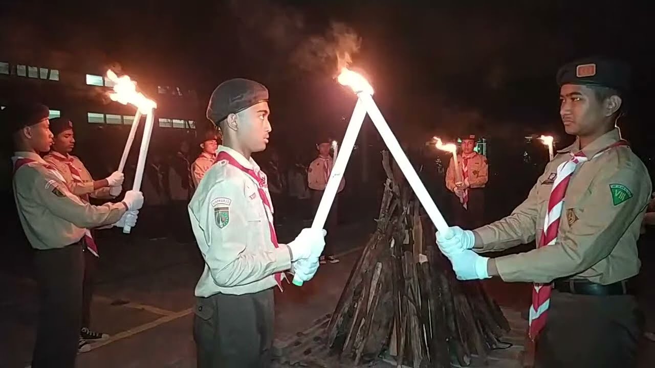 Upacara api unggun Kemah Penggalang SMP ISLAM AL-HADI 2022