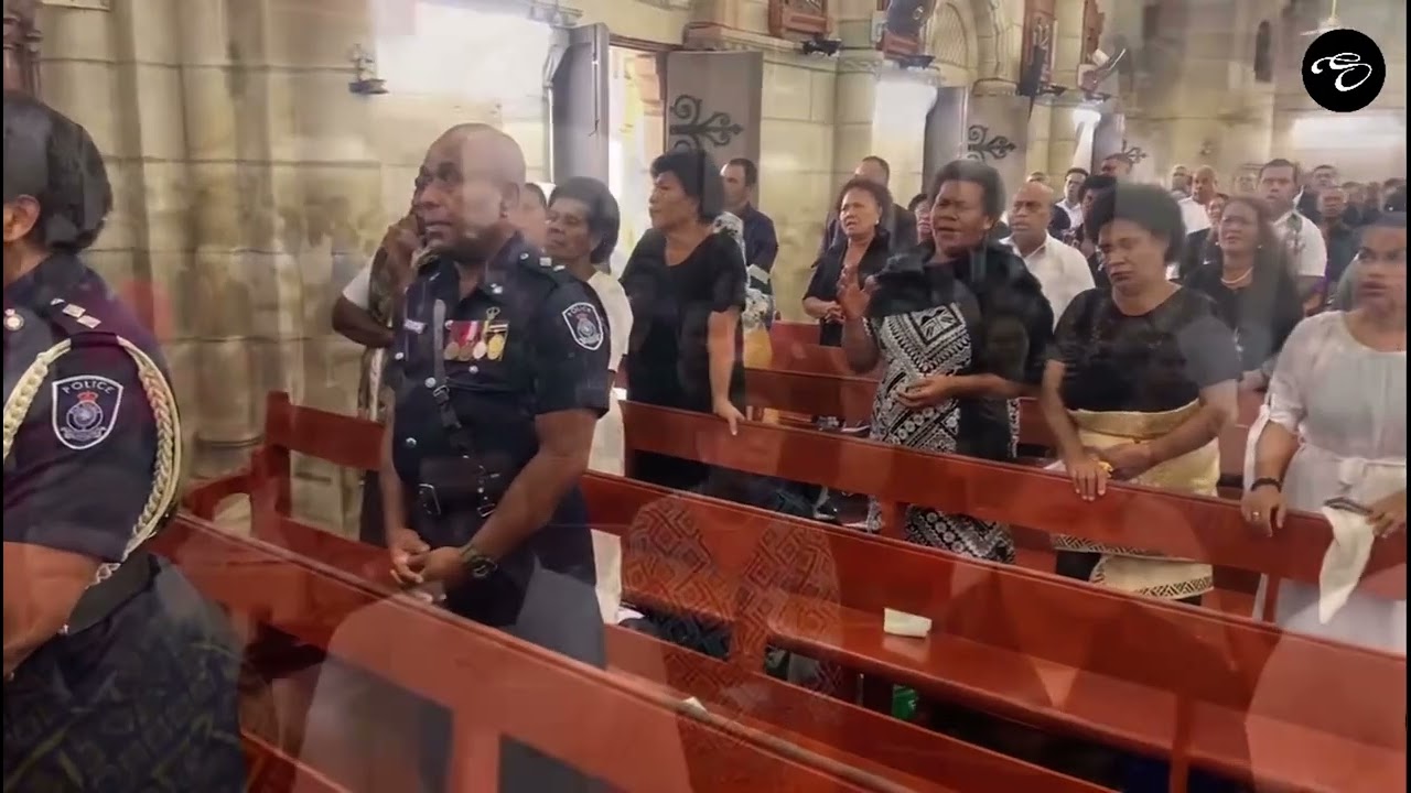 Me Vakalagilagi na Kalou  - Archdiocese Suva/ Our Lady of Fatima Choir (Mr Vakaloloma funeral)