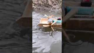 😲🔥Awesome Homemade Boat ​#DIY #MiniBoat #DCMotor #ScienceProject #BoatBuilding #Engineering #shorts