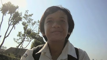 STEPPING ON THE FLYING GRASS Trailer | TIFF Kids 2013