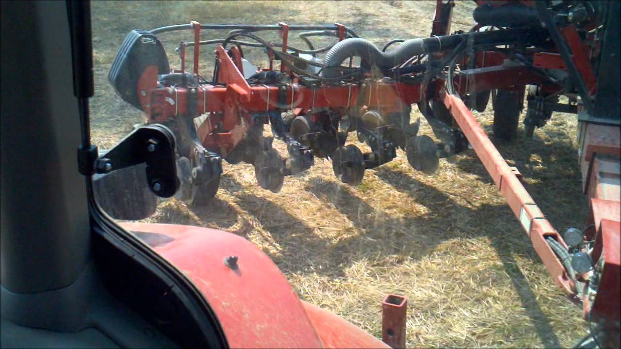 Getting ready to plant with the 1250 CaseIH Early Riser - YouTube