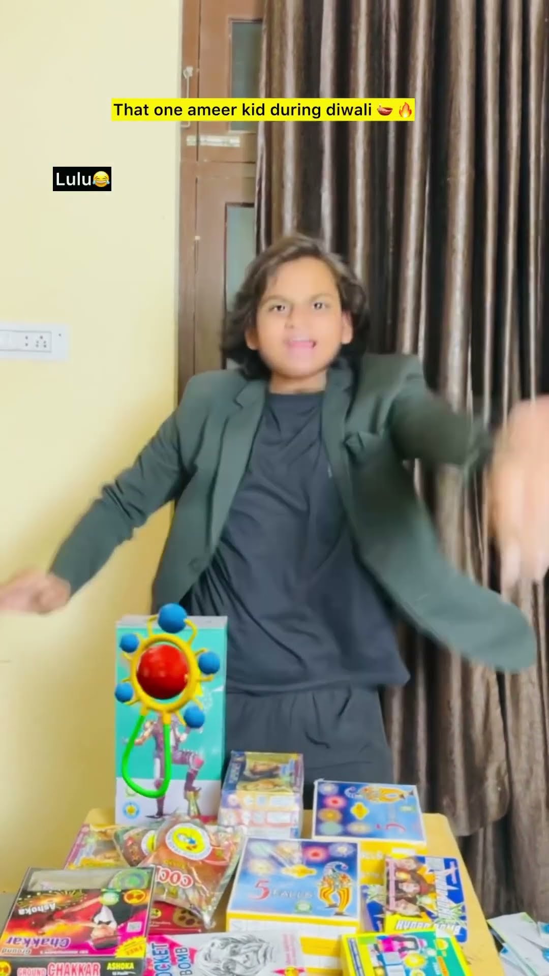 That one ameer kid during Diwali ??| indian family #shorts #indian #chotabhai #chaman #diwali