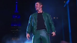 Nick Jonas Bulge Upstages Bacon Performance At 2016 Mtv Vmas
