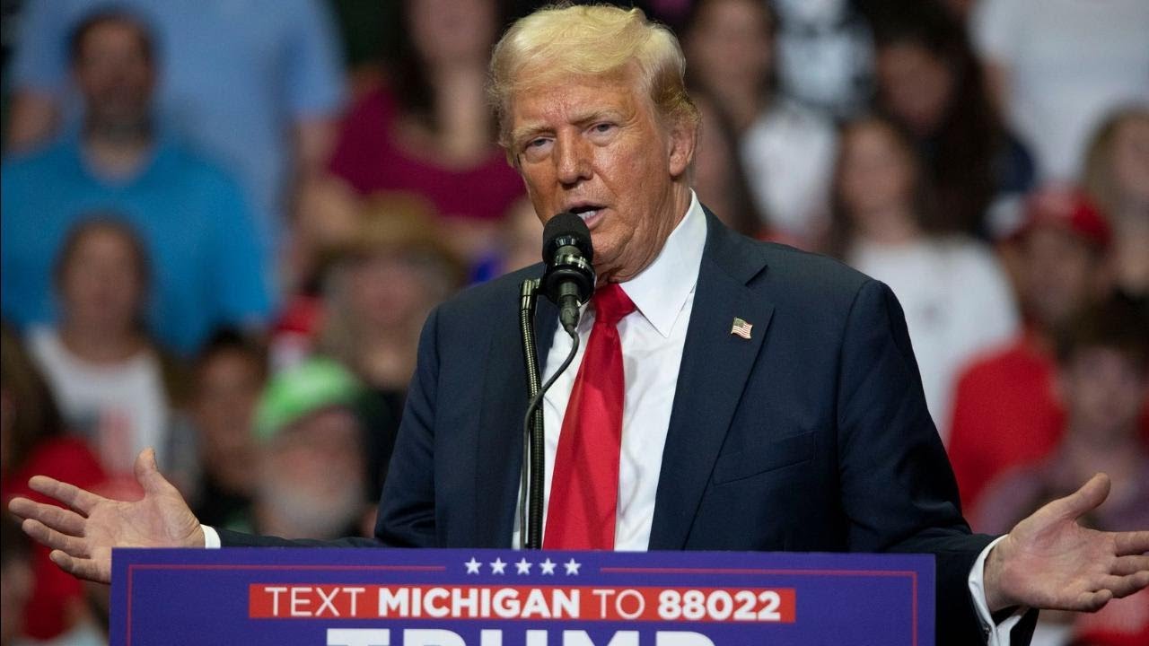 ⁣Trump holds campaign rally in Charlotte