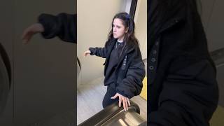 Yürüyen Merdivenden Tersten Yürüdü Aleyna Yepyeni Video Mahmut Sönmez 