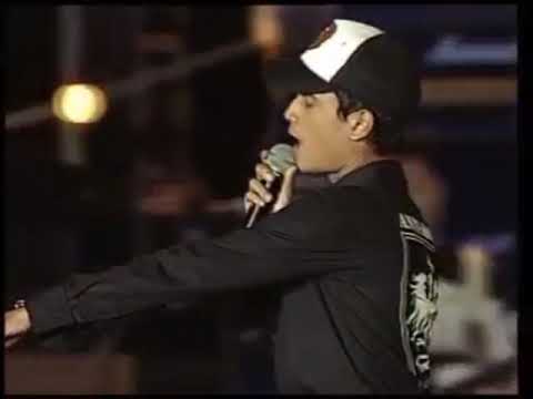 ก้าวเดียว - OUT (concert มหกรรมทรัพย์สินทางปัญญา 2546)