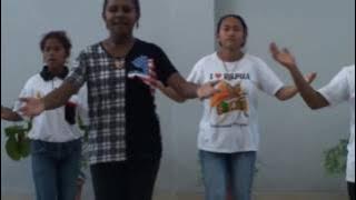 Goyang kiri kanan (Papua-Timika)