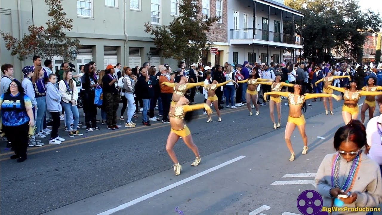 Sugar Bowl Parade Band Highlights From Jackson Square (New Year's Eve