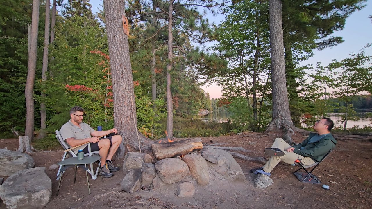 Кемпинг с другом в раю — холодное пиво и стейк