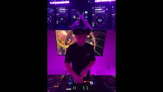 Snippet from live cdj mix. IDs by omnom and bashii