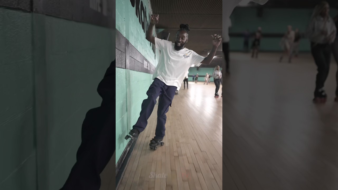 He dog walked this🐾👌🏾 