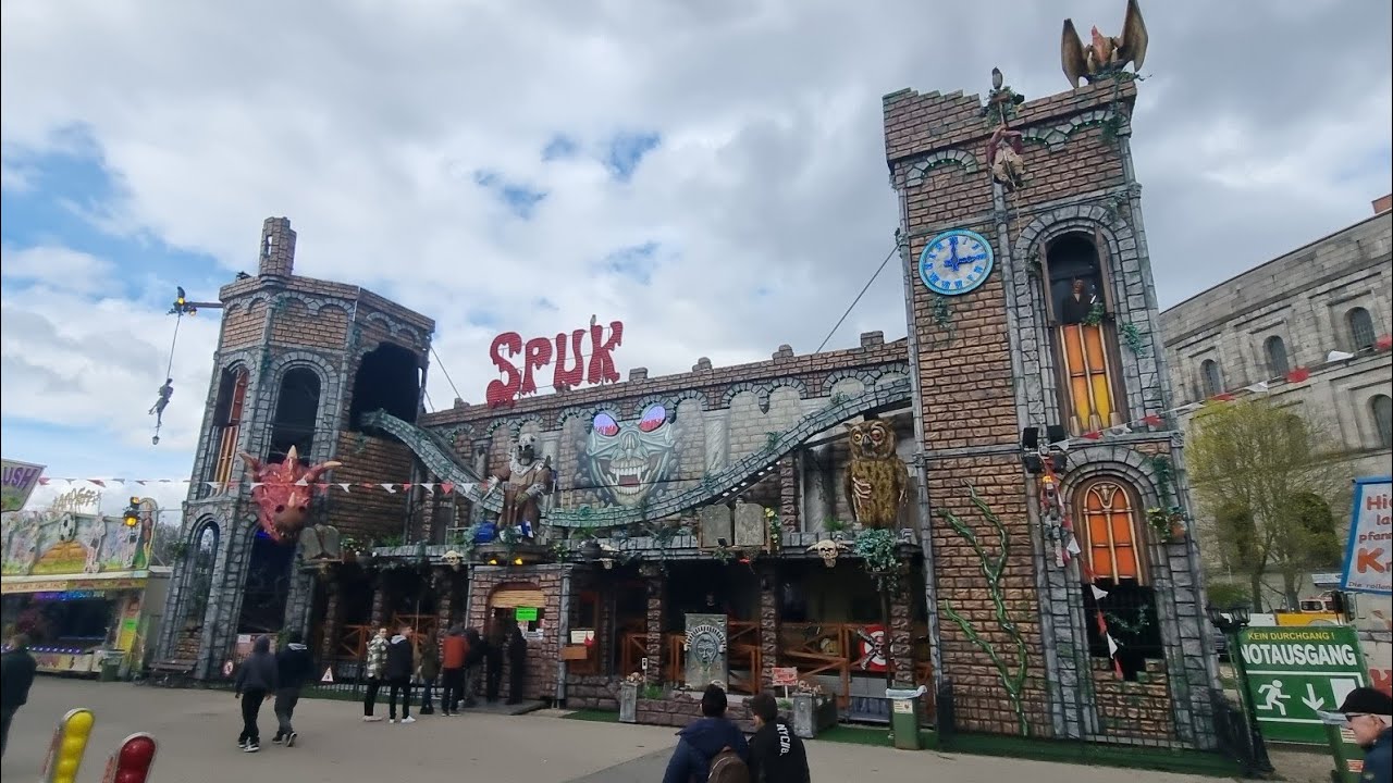 Spuk - der Geistercoaster Geister Achterbahnen Frühlingsfest Nürnberg Unterwegs mit Justus König J.K