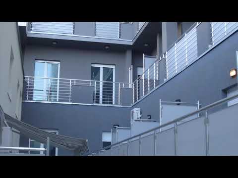 Video: Metalne Ograde Za Balkone (39 Fotografija): Nehrđajući čelik Za Balkone I Lođe U Privatnoj Kući, Aluminijske Metalne Ograde