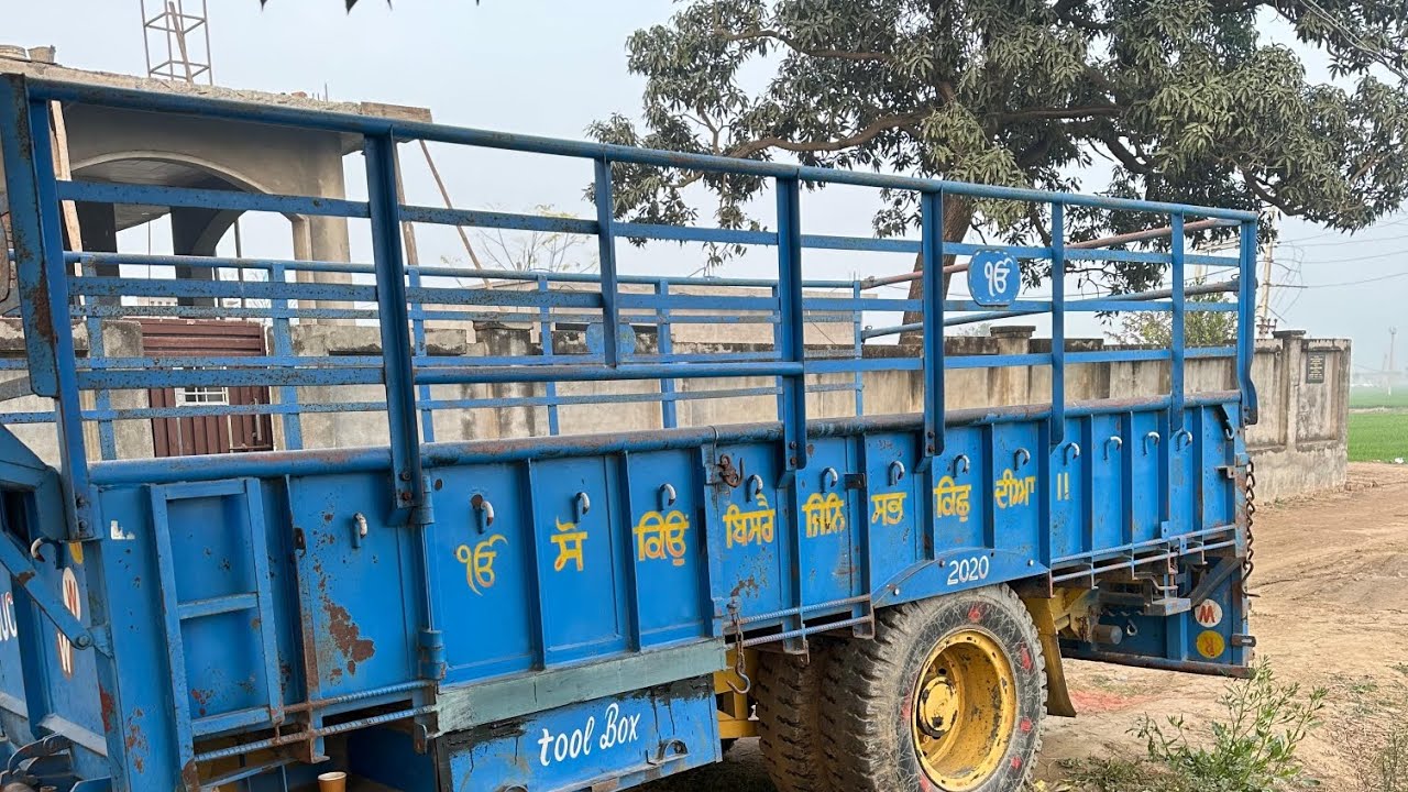 ਬਿਲਗੇ ਦਾ 16 ਫੁੱਟਾ ਟਰਾਲਾ 11 ਫੁੱਟੀ ਟਰਾਲੀ 16 ਫੁੱਟ ਟਰਾਲਾ ਜੈਕ ਵਾਲਾ ਤਿੰਨੇ ਵਿਖਾਉ ਹੈ।