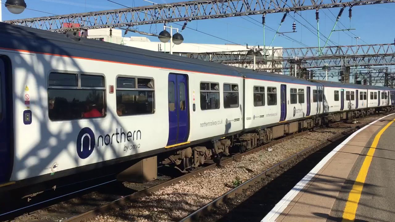Northern Rail 319369 Arriving At Manchester Piccadilly From Hazel Grove