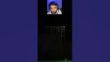 قد لمعت عيناه 