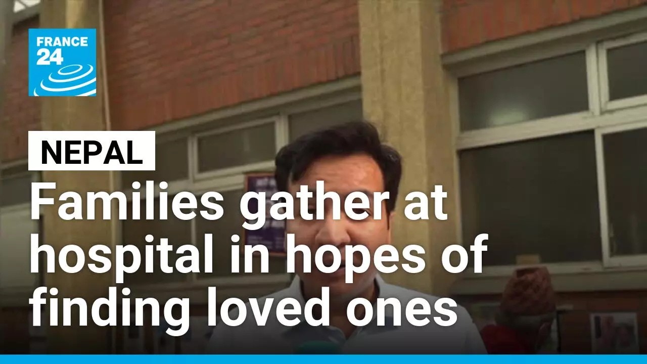 Nepalese gather at Kathmandu Hospital in seach for loved ones • FRANCE 24 English