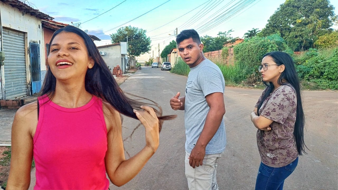 Homem casado dava encima da vizinha sempre que sua esposa saia