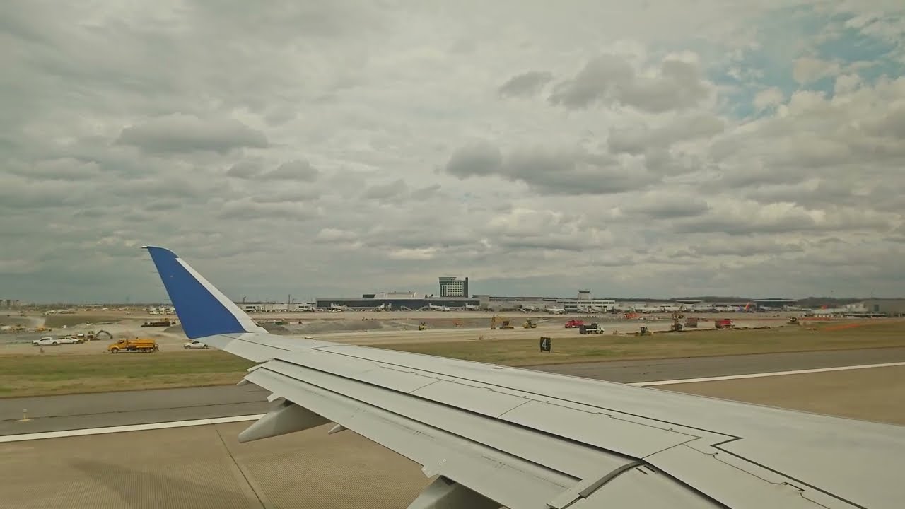 4K Delta Flight from JFK Taxiing and Taking off from Nashville Tennessee BNA Airport 2026 Mar 7
