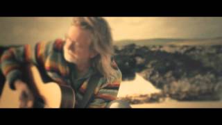 Declan Sinnott - 'Sun Shine In' [Official Video]