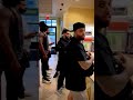 Mira el gran gesto que tuvo Nicky Jam   con la gente de un restaurante