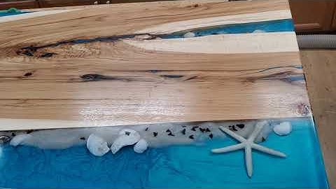 Perfect Glass Like Finish on a Beach Epoxy River Table