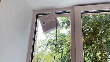 Unboxing and testing the Xiaomi Hutt W9 window cleaning robot