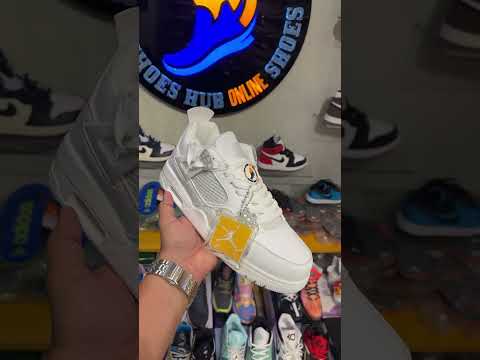 Retro 4 Sneaker