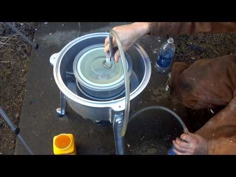 Simple Centrifuge testing skim tube with corn starch