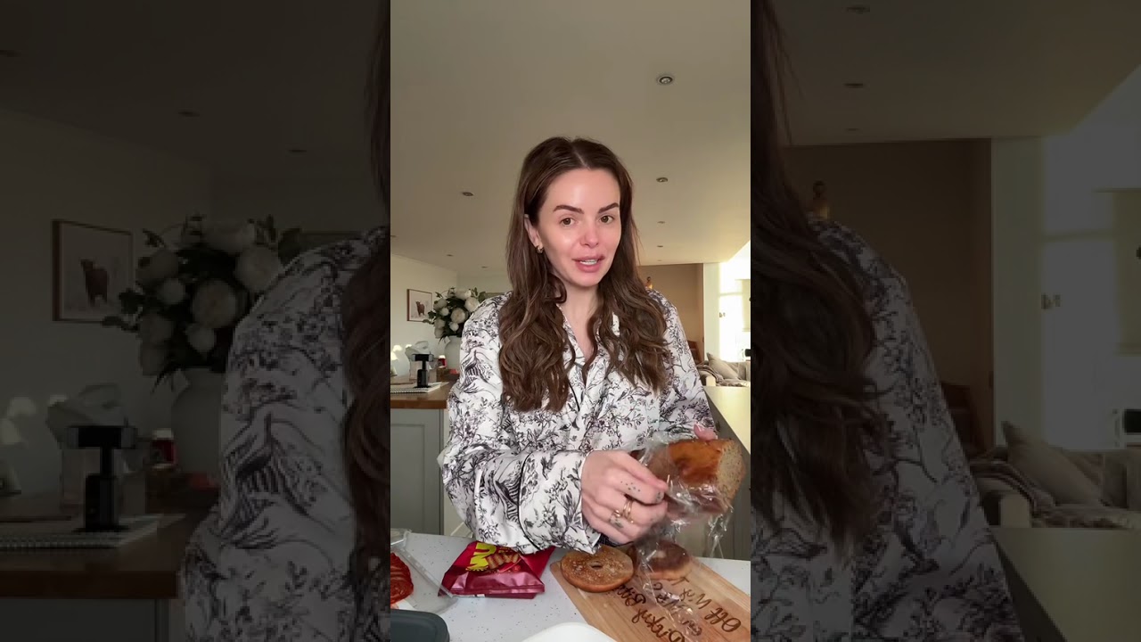 The sound this morning isn't great guys sorryHAPPY THURSDAY#happythursday