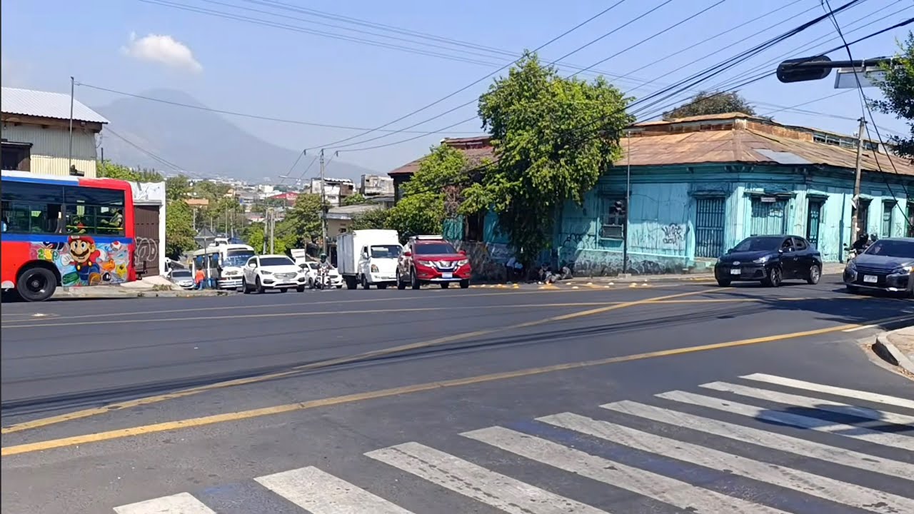 desde el centro histórico hasta barrio San Jacinto de San Salvador el salvador 