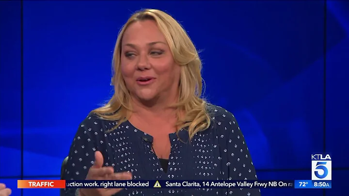 Nicole Sullivan Gets "Disjointed" In a New Netflix...