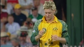 Heath Streak batting against Australia |