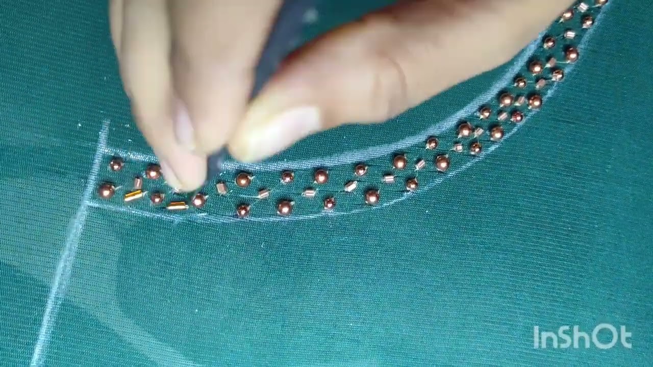 ಬೋಟ್ ನೆಕ್ ಎಂಬ್ರಾಯ್ಡರಿ ಬ್ಲೌಸ್! Boat neck embroidery design #aariwork #embroidery #trending #viral