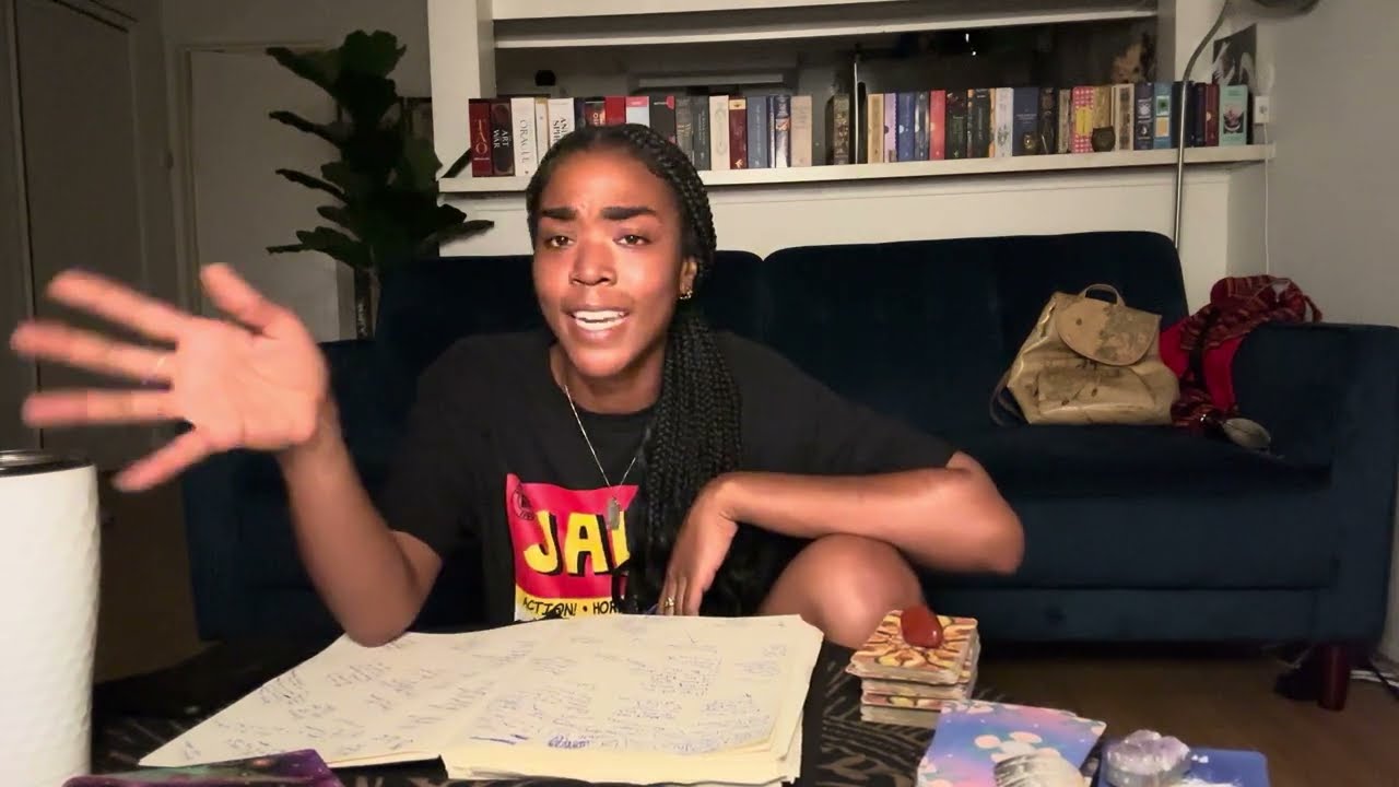 🏃🏽‍♂️ 1:34PM SOMEONE IS RUSHING IN TO SAVE THE DAY 🦈