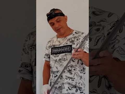 как правильно монтировать плинтус ПВХ 1 эпизод #плинтус #пластиковый#угол #виталий#кремень