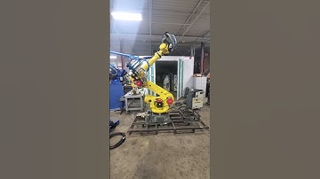 FANUC R-2000ic/210F Industrial Robot - F189443