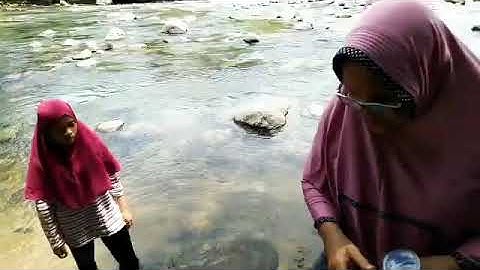 Refreshing ke pemandian batu busuak