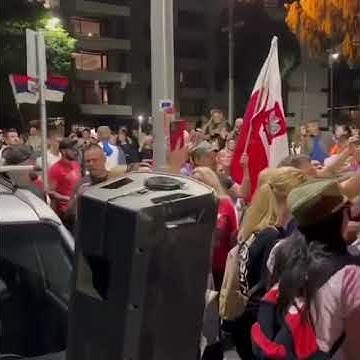Аустралија Мелбурн - подршка Новаку Ђоковићу - YouTube