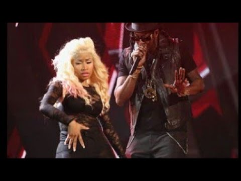 Nicki Minaj - BET Awards 2012 (Champion, Beez In The Trap)