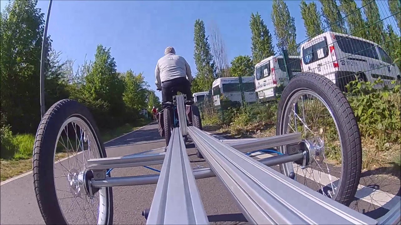 fahrradhelm melone Melon »Brightest« für Damen, Herren und Kinder | Leichter & sicherer urbaner Cityhelm mit Magnetverschluss, individuell anpassbar in weiß HoyoLee Handels GmbH Vitrinenaufsatz __fragt:Lille møbel Closca - Größe:L (60 - 62 cm)
