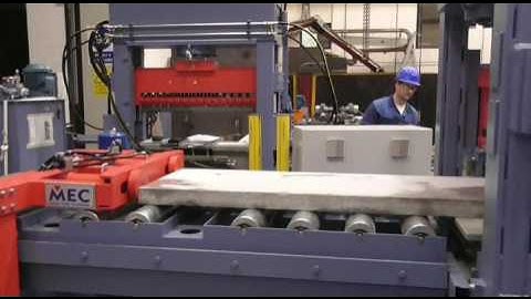 Special automatic splitting machine for the production of cubes and kerbs - MEC